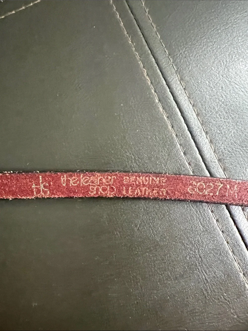 The Leather Shop Slim Burgundy Women’s Leather Belt Gold-Tone Buckle Medium